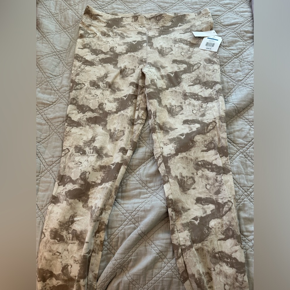 Wonderly Studio buttery soft leggings size XL new with tags